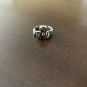 Silver claddagh ring